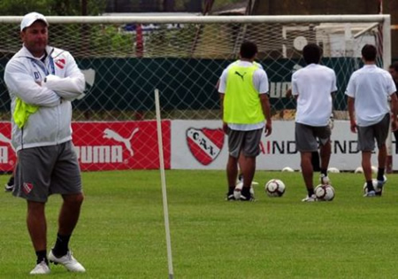 El Turco Mohamed y el duro momento de Independiente.